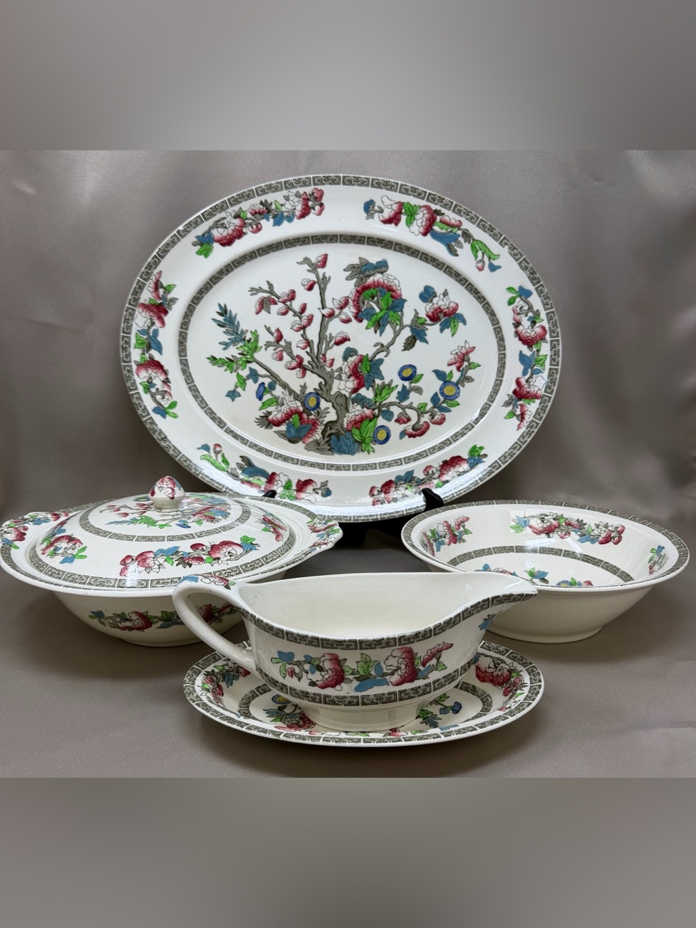 Lovely Vintage Johnson Brothers Indian Tree Green Key England Serving Set